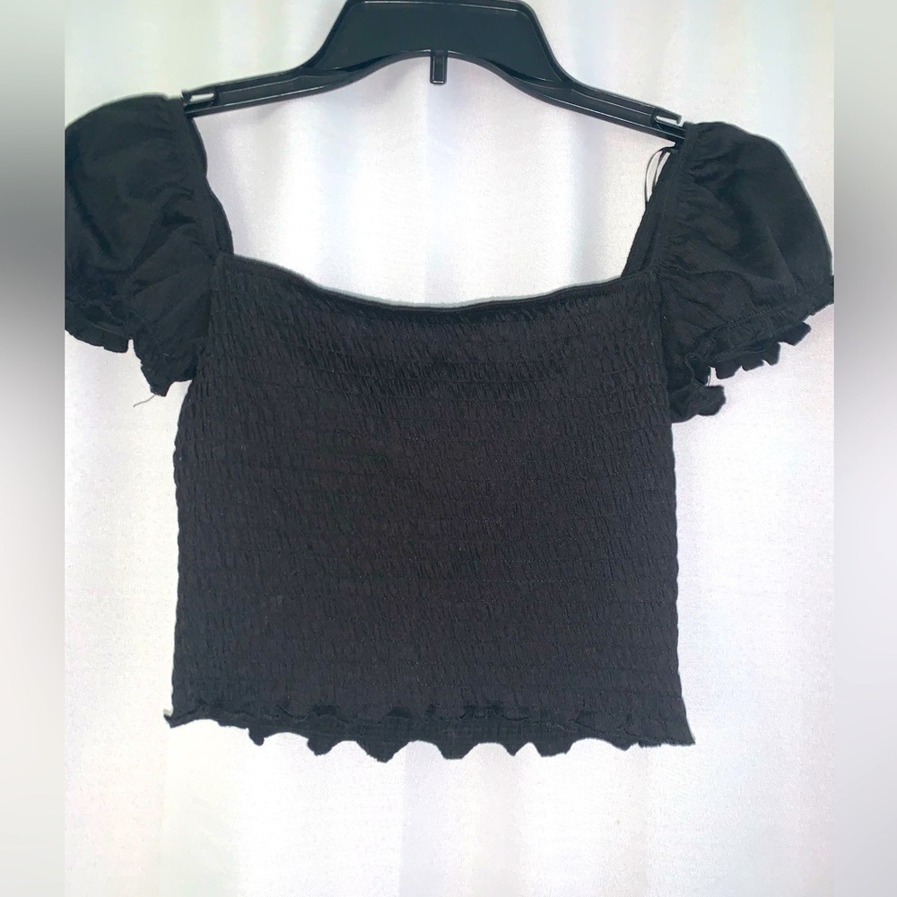 black squareneck knit crop top